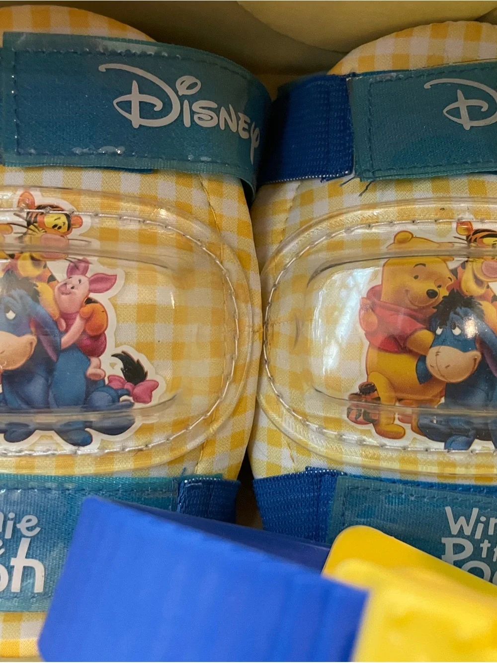 Vintage Disney Winnie the Pooh Roller Skate Combo Knee Elbow Pads Size 6-12-RARE
